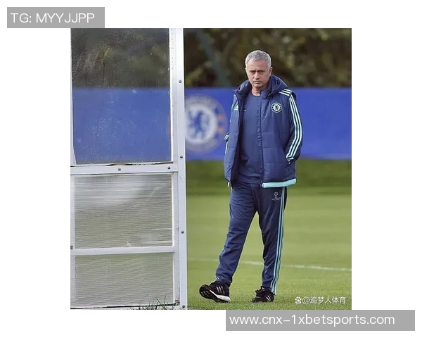 穆里尼奥执教生涯回顾与天下足球的辉煌瞬间探讨 穆里尼奥执教生涯回顾与天下足球的辉煌瞬间探讨